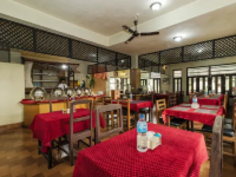 ホテル リバーサイド チトワンのホテル