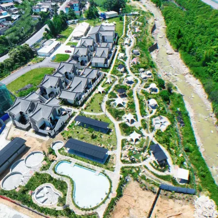 Shangshan Soup House, Daxing Hot Spring Resort Отели в г. Фенцин