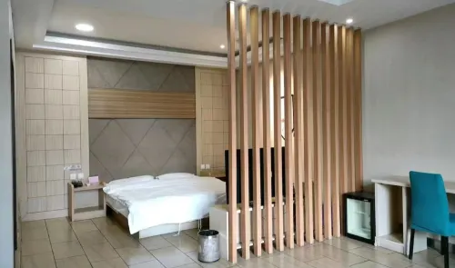 Aotian 99 Theme Hotel - parkir