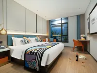 Guangzhou Beijing Road Pedestrian Street Park Front Subway Station Yizhi Mercure Hotels near Liurong Temple