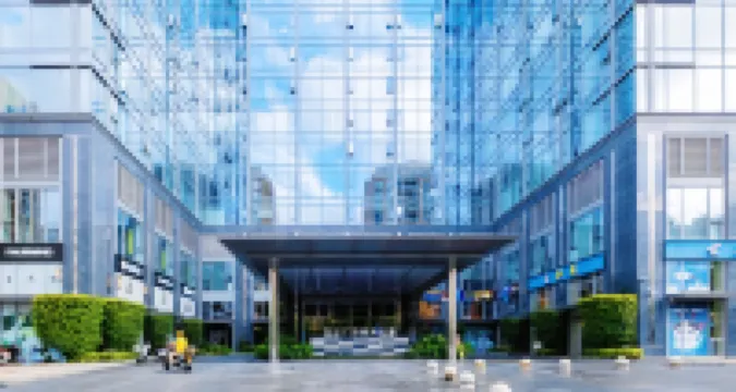 雲上蹲草叢電競景觀民宿（青悦城店）