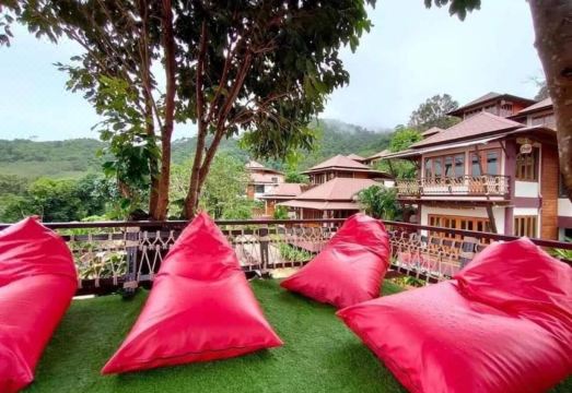 4. 반 푸테리 란타..