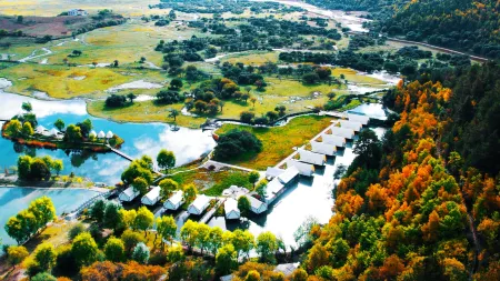 Shangri-la Rongqia·Glamping Namcuo Hot Spring Tent Camp