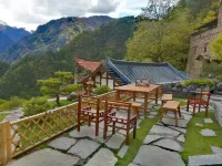 Tengri Khagan · Weizhou Manor