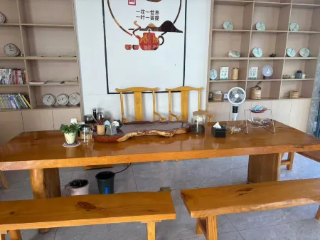 Cha Ting Holiday Hotel