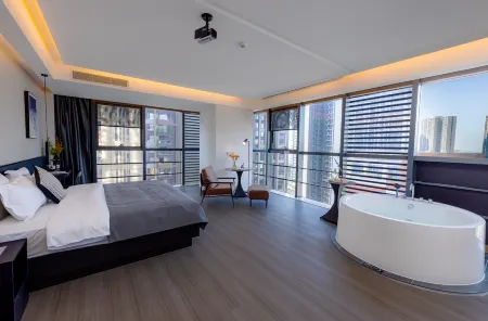 LIA Liya. Sky Hotel Shenzhen Bao'an International Airport Bihai Bay Subway Station Store Отели рядом с достопримечательностью «Shenzhen Airport Fuyong Pier - Passenger Terminal»