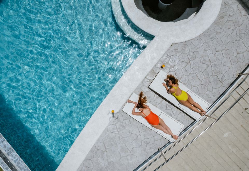 야외 수영장 시설