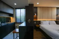 Mom Tik Camp Hotel