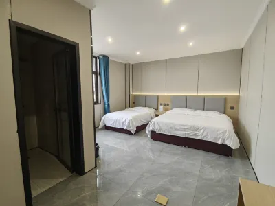 楓逸酒店 鄰近山西應用科技學院的酒店