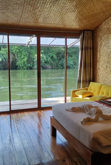 สตูดิโอที่มีระเบียง