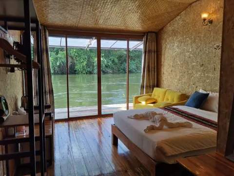 สตูดิโอที่มีระเบียง