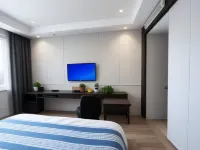 Nanyang Huaguang Hotel (Wolonggang Scenic Area Railway Station Branch)