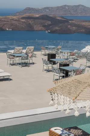 Apeiron Blue Santorini - Adults Only 14 Plus