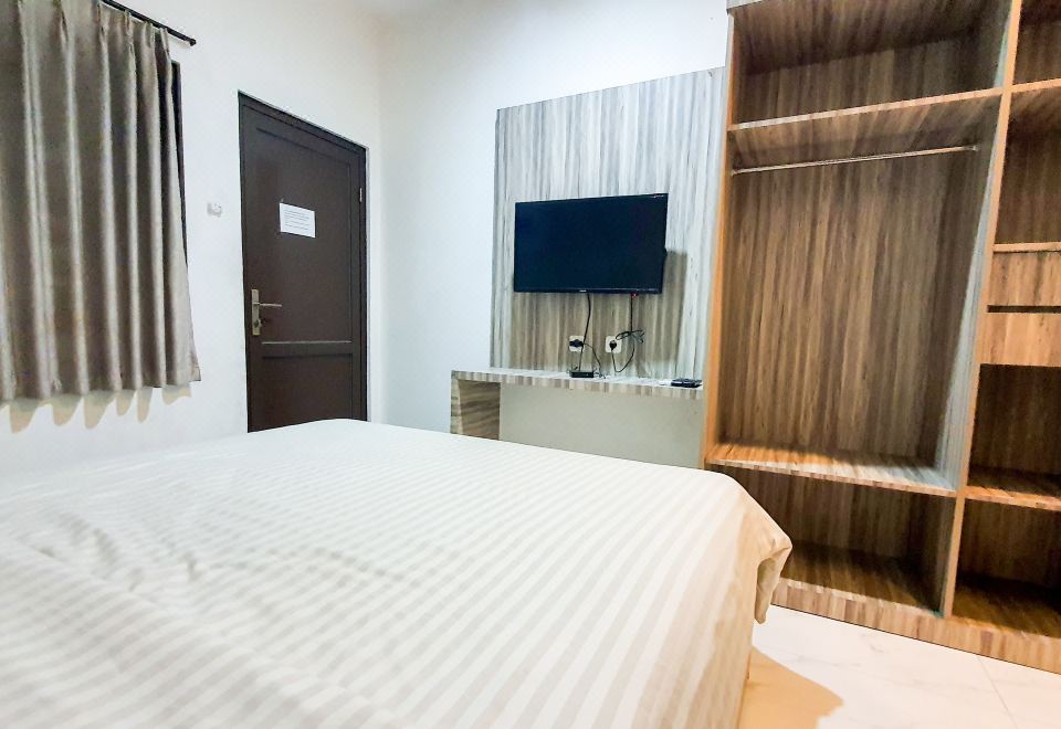 1. 라리사 레지던스..