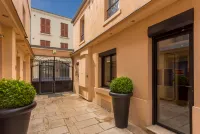 Hotel de l'Horloge Hotels in Paris
