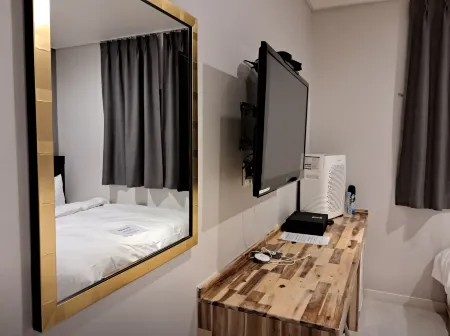 Vallas Hotel & Guest House