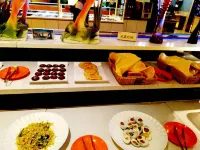 Hailiang Plaza Hotel (Zhongshan Road Metro Station) - servizio colazione