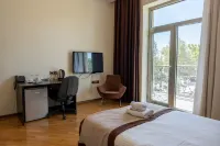 Green City Resort