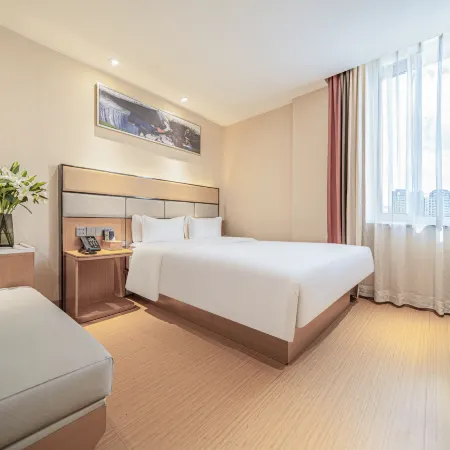 GreenTree Inn (Golmud Kunlun Park Bayi Road Underground Commercial Street Store)