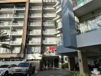 Chic Condo Apartment A104