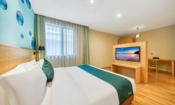 Changstay Hotel (Ningbo Railway Station Metro Branch)