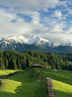 Hilletter Wild Luxury Vacation Homestay (Kanas Scenic Area Branch) Hotels in Kanas Scenic Area