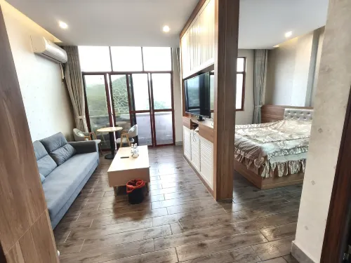 Dongxing Luming Mountain Villa (Beilun Estuary Nature Reserve)