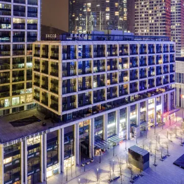 Dalian Xinghai Square Tide Ocean Hotel(Convention Center Metro Station) Отели рядом с достопримечательностью «Парк Синхай»