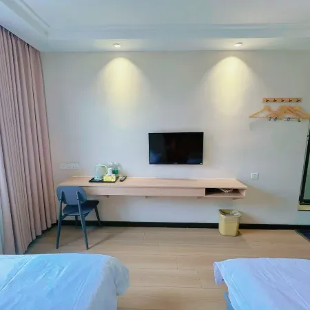 Lejia Hotel Lanzhou (Eastern Comprehensive Wholesale Market Provincial People's Hospital)
