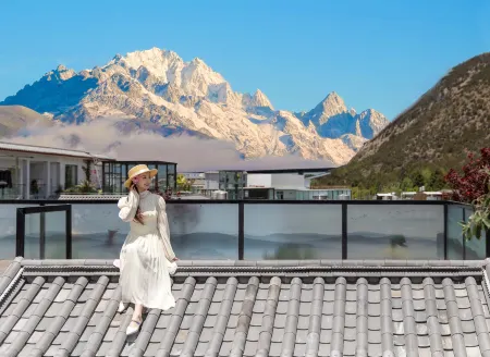 Hexi Snow Mountain View Hotel - Lijiang Ancient Town Отели рядом с достопримечательностью «Old Town of Lijiang»