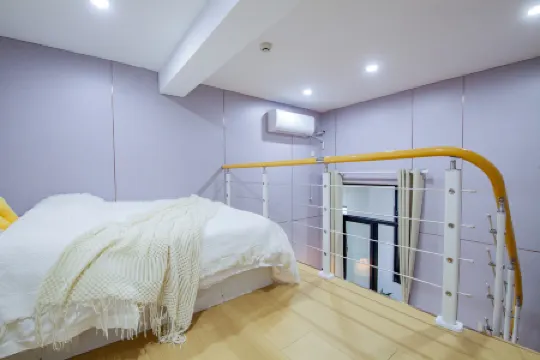 Such as Yuanmo Crystal Hotel Apartment (New International Expo Center Yanggao South Road Store)