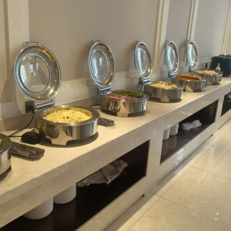 Vienna Hotel (Panzhou Donghu Park)