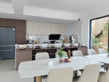 Nanjidao Houlongbo Hotel