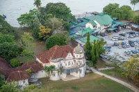 2-bedroom condo with free parking on premises.