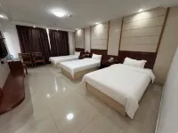 Jingqiao Business Hotel (Wuchuan International Airport)