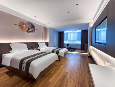 Golmud Kailand Hotel Hotels near Wu Su Te (Water) Yadan Geological Park