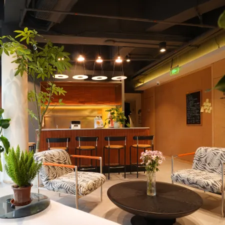 Amic Girls' Youth Hostel (Shenzhen Shekou Sea World Store)