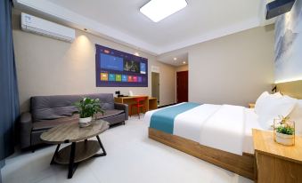 Yunyi Business Hotel (Kaifeng Henan University Jinming Campus)