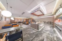 Starway Hotel (Changbai Mountain Beautiful Pine Sculpture Park) - พร้อมอาหารเช้า