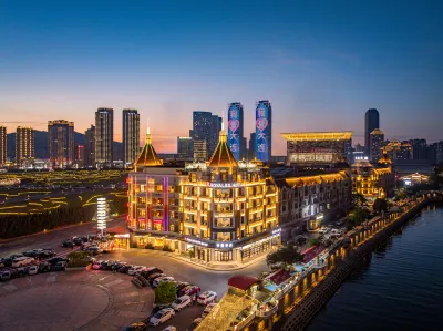 โรงแรมบ่อน้ำพุร้อน โรงแรมมีฮูด อาร์ รอยัลส์ โรงแรมใน