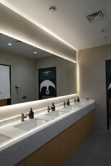 Hoco Hotel (Beijing Guomao Jianguomen Subway Station Branch)