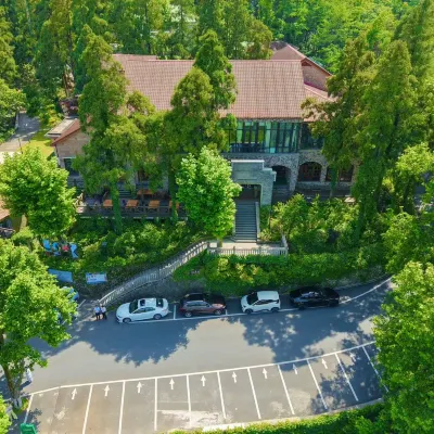莫干山白雲飯店·民國別墅羣 鄰近莫干山風景區-滴翠潭的酒店