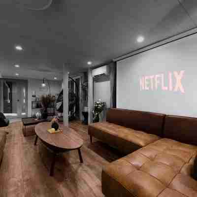 THE ELYSIAN RETREAT Rooms