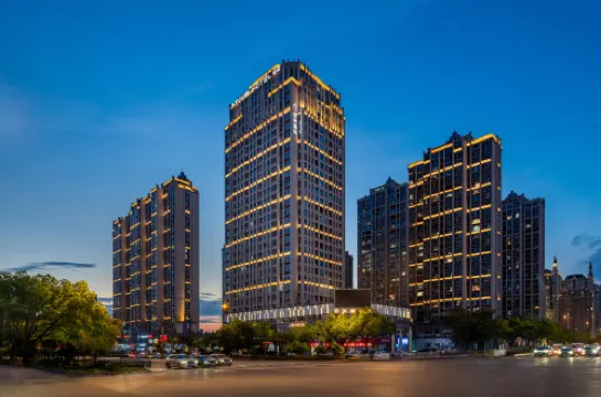 上饒站鳳凰中大道亞朵酒店