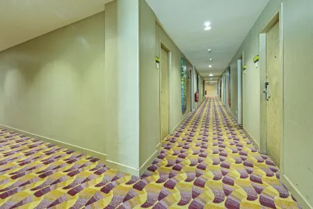 Townhouse Oak Melaka Near Dataran Pahlawan Formerly Ideals Hotel Отели рядом с достопримечательностью «Дворец султанов Малакки»