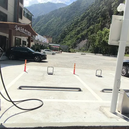 Xipan Hot Spring Resort Hotel