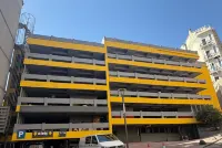 โรงแรม Meroddi Barnathan - ที่มีที่จอดรถ
