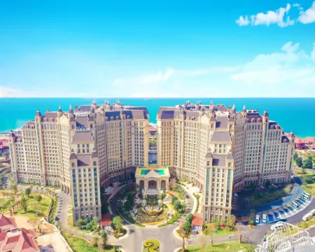 Castle Hotel Ocean Flower Island Hotels in Danzhou