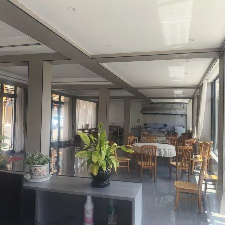 Nü'erguo Lacuo Jiayuan Chinese Inn