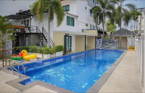 R2 bed&pool / อาร์ทูเบดแอนด์พูลกาญจนบุรี
